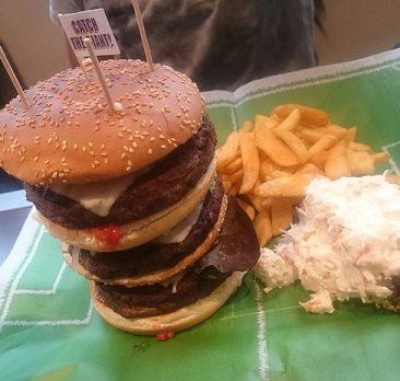 Burgertower in der Lilienschänke in Darmstadt