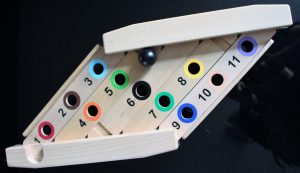 Spielbrett von Kuxbalo komplett eingeklappt