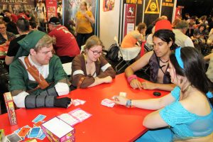 Gruppe beim Spielen von Candy Match aus dem Hause Pegasus