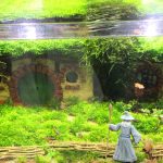 Ein Aquarium mit Gandalf, Bilbo und der Hobbithöhle als Schmuck