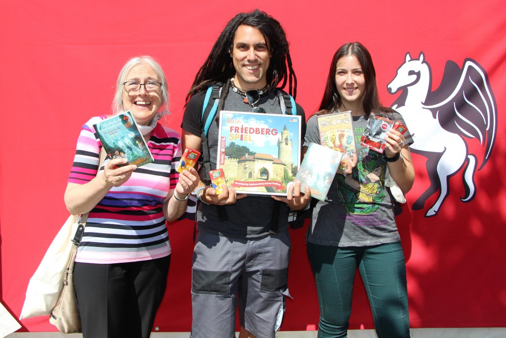 Glückliche Gewinner bei Friedberg spielt